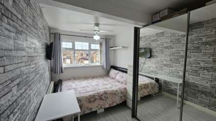 Rowanwood, Oldham, Image 34