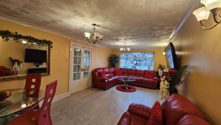 Rowanwood, Oldham, Image 9