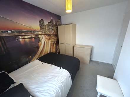 14 Ferndown Avenue, Oldham, OL9 9UR, Image 14