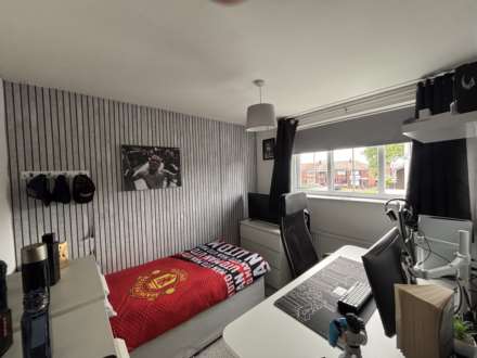 17 Elizabeth Avenue, Oldham, Image 13