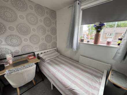 17 Elizabeth Avenue, Oldham, Image 15