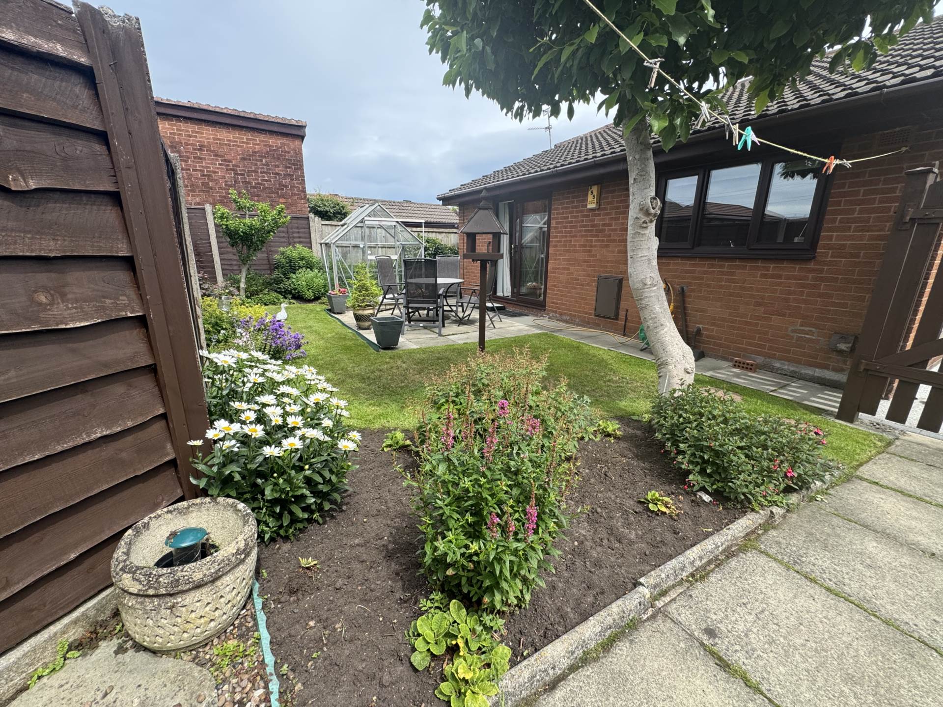 Tulip Close, Chadderton, Image 16