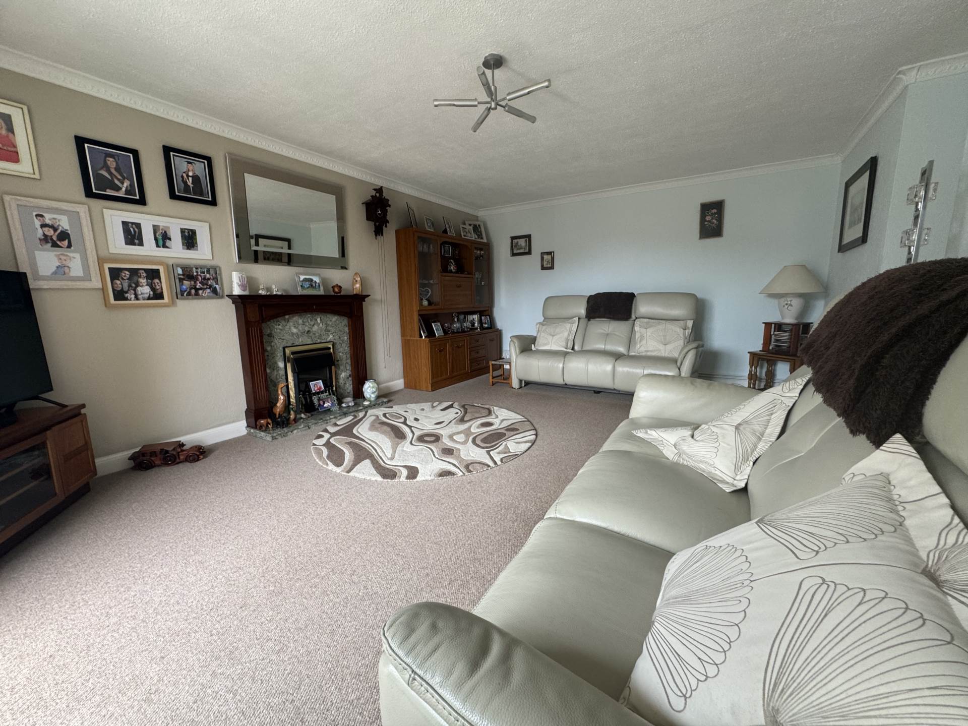 Tulip Close, Chadderton, Image 4