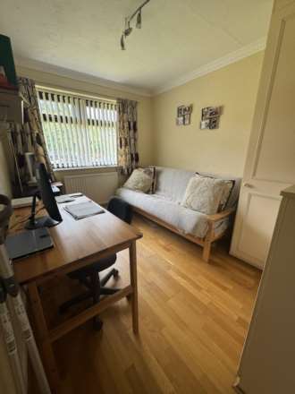 Tulip Close, Chadderton, Image 15