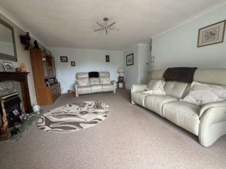 Tulip Close, Chadderton, Image 5