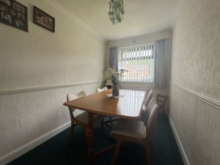 Tulip Close, Chadderton, Image 9