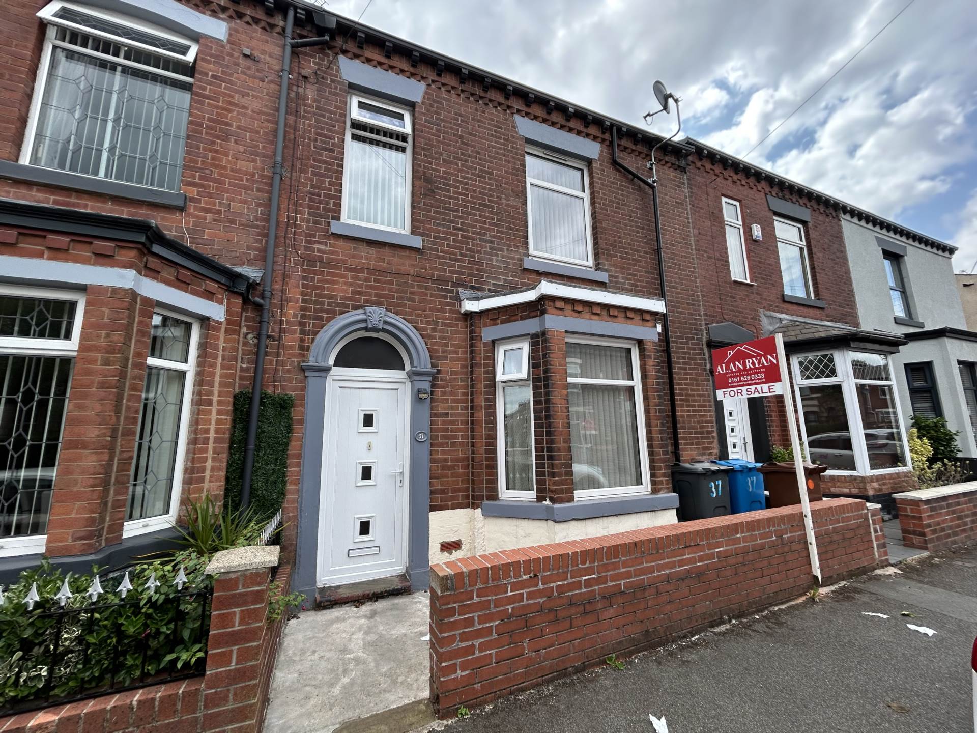 Queens Road, Oldham, Image 1