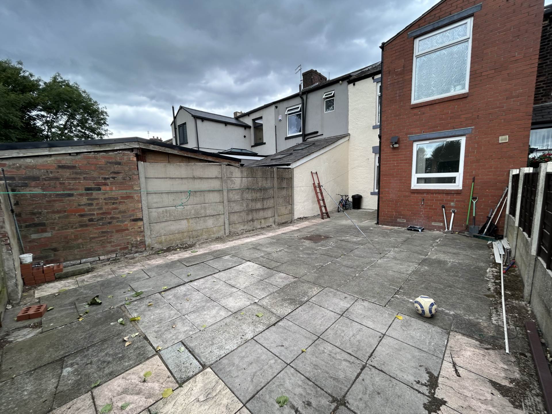 Queens Road, Oldham, Image 18