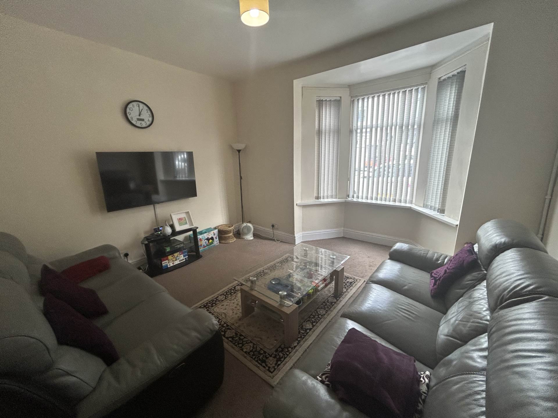 Queens Road, Oldham, Image 4