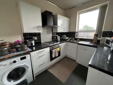 Queens Road, Oldham, Image 3