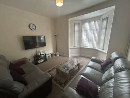 Queens Road, Oldham, Image 4