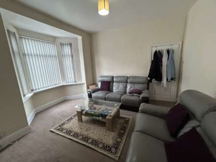 Queens Road, Oldham, Image 5