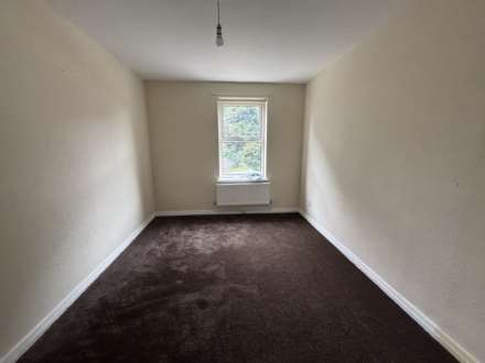 1 Tulpen Square, Chadderton, Image 13