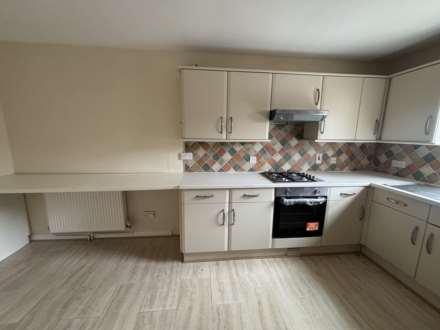 1 Tulpen Square, Chadderton, Image 5