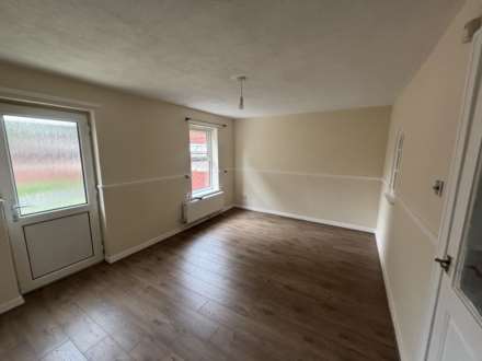 1 Tulpen Square, Chadderton, Image 8