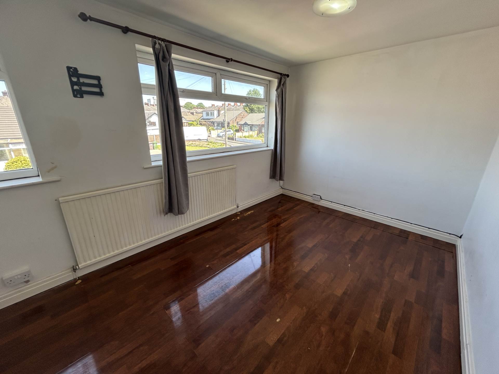 7 Fourth Avenue, Oldham, OL9 8PG, Image 8