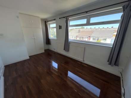 7 Fourth Avenue, Oldham, OL9 8PG, Image 10
