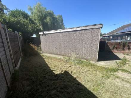 7 Fourth Avenue, Oldham, OL9 8PG, Image 14