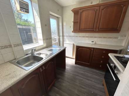 7 Fourth Avenue, Oldham, OL9 8PG, Image 3