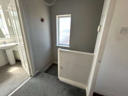 7 Fourth Avenue, Oldham, OL9 8PG, Image 7