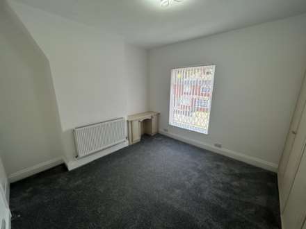 Eaves Lane, Chadderton, Image 9