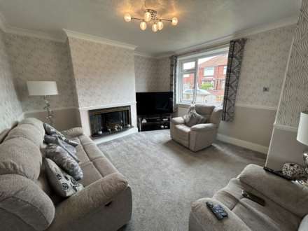 69 Parkway, Chadderton, Oldham, OL9 0AR, Image 4