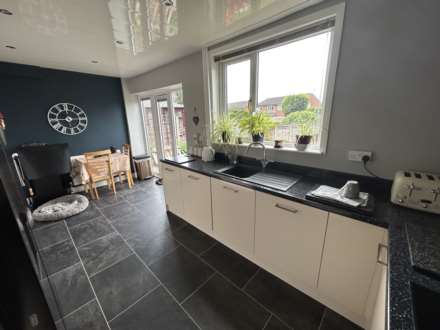 69 Parkway, Chadderton, Oldham, OL9 0AR, Image 8