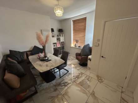 Middleton Road, Oldham, Image 2