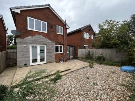 Downham Close, Oldham, Image 22