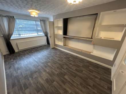 Downham Close, Oldham, Image 3