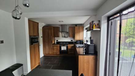 120 Redwood, Chadderton, Oldham, OL9 9UG, Image 10