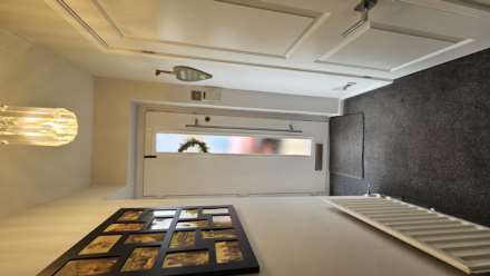 120 Redwood, Chadderton, Oldham, OL9 9UG, Image 2