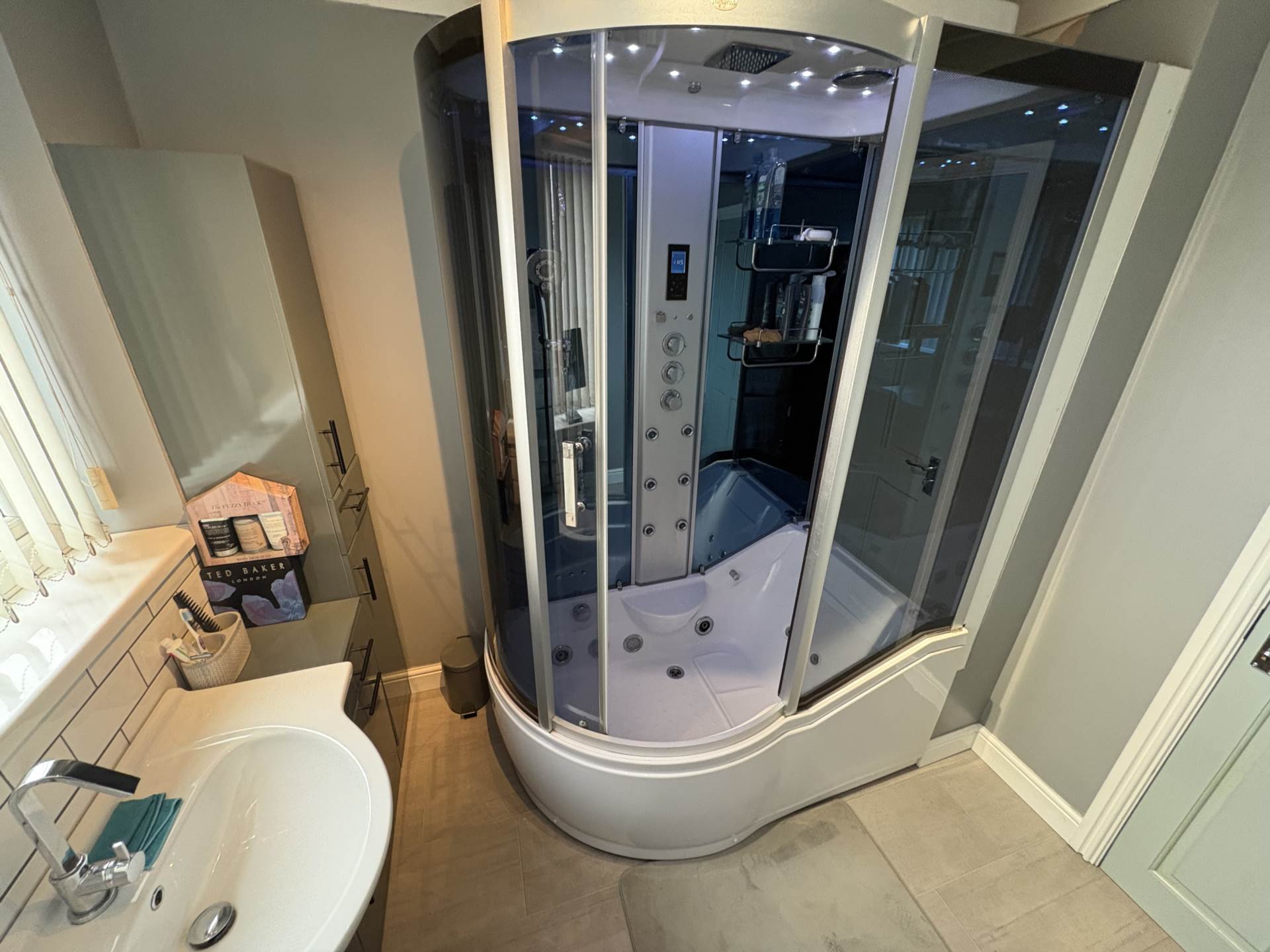 Norwich Avenue, Chadderton, Oldham, Image 22