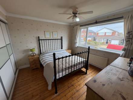 Norwich Avenue, Chadderton, Oldham, Image 13