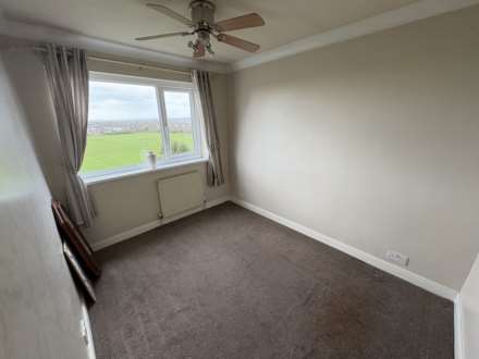 Norwich Avenue, Chadderton, Oldham, Image 17