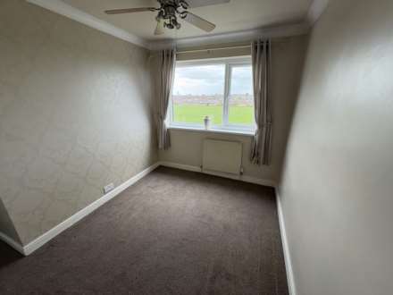 Norwich Avenue, Chadderton, Oldham, Image 18