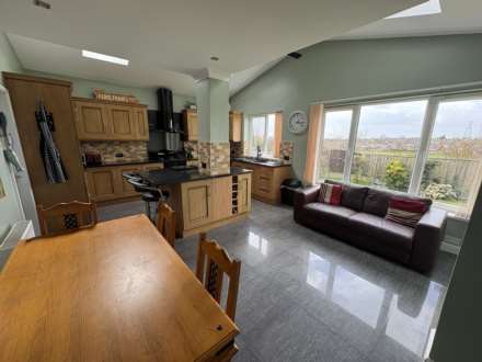 Norwich Avenue, Chadderton, Oldham, Image 8