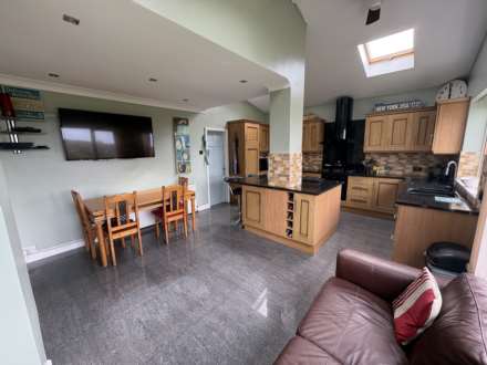 Norwich Avenue, Chadderton, Oldham, Image 9