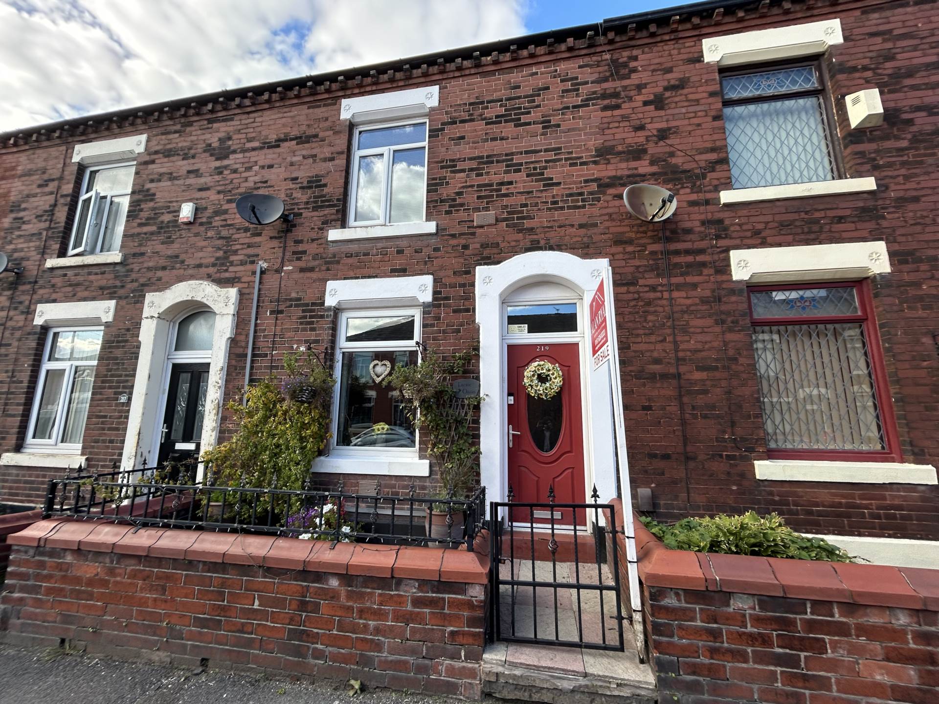 Denton Lane, Chadderton, Image 1