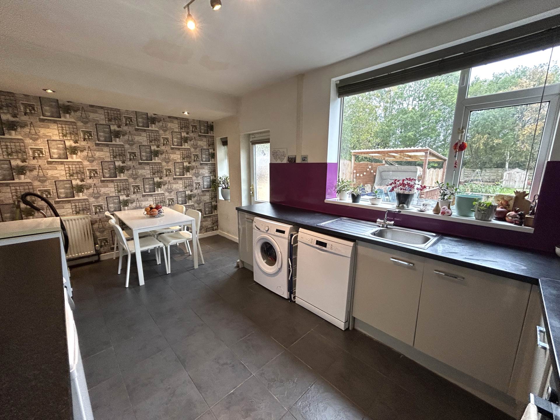 18 Brookside Crescent, Manchester, M24 1RP, Image 3
