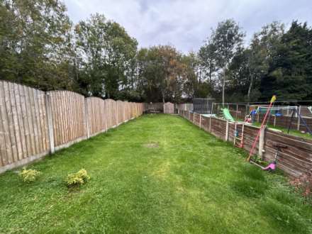 18 Brookside Crescent, Manchester, M24 1RP, Image 2