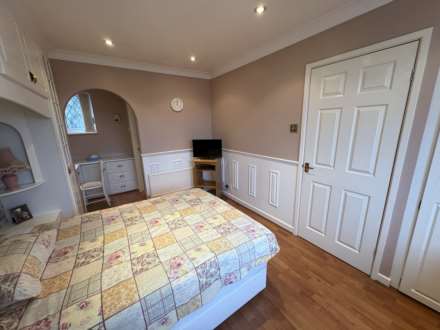 Newbank Chase, Oldham, Image 19