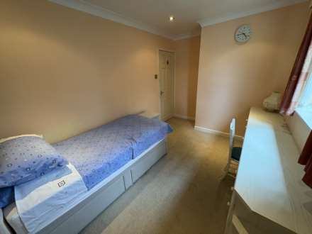 Newbank Chase, Oldham, Image 29