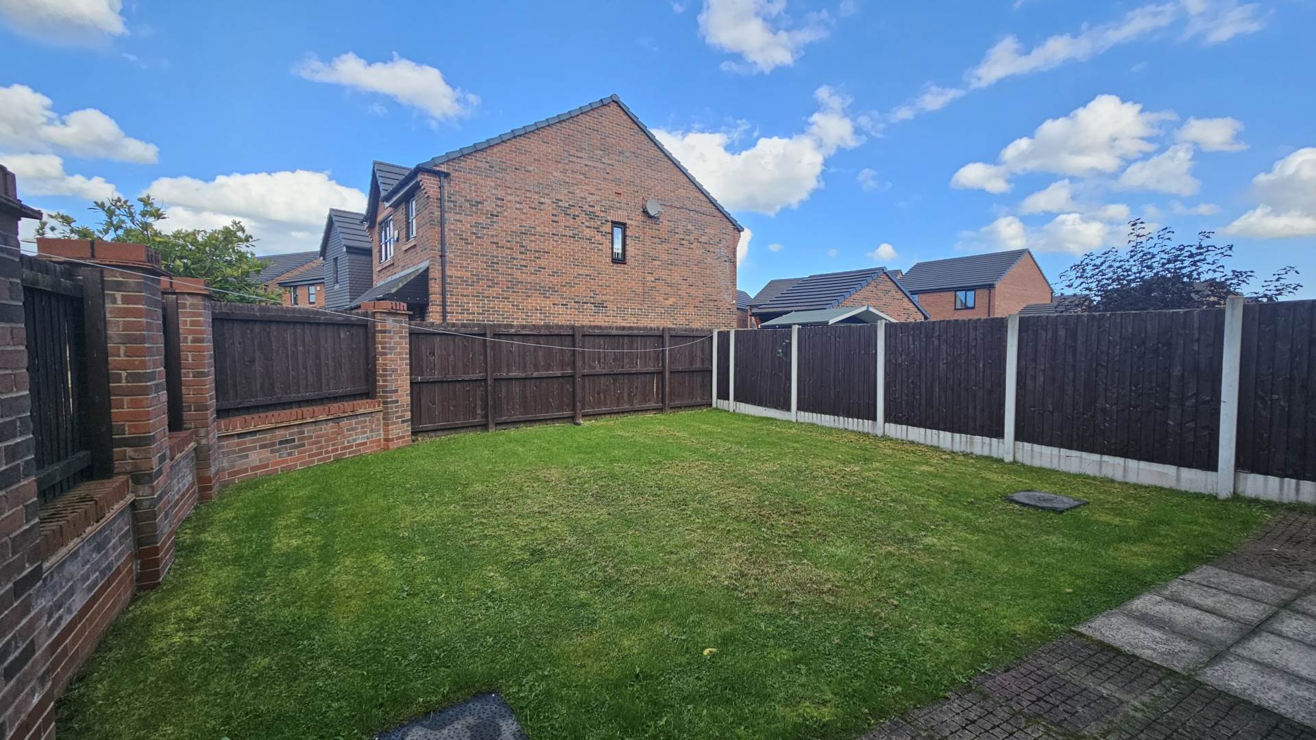 Garden Cresent, Manchester, Image 18