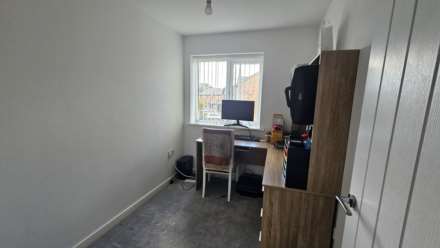Garden Cresent, Manchester, Image 15