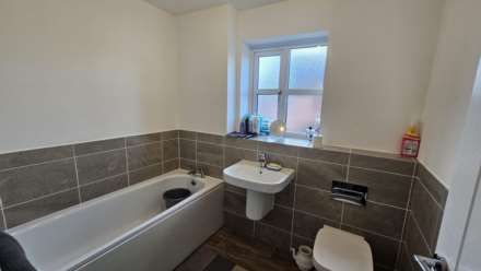 Garden Cresent, Manchester, Image 17