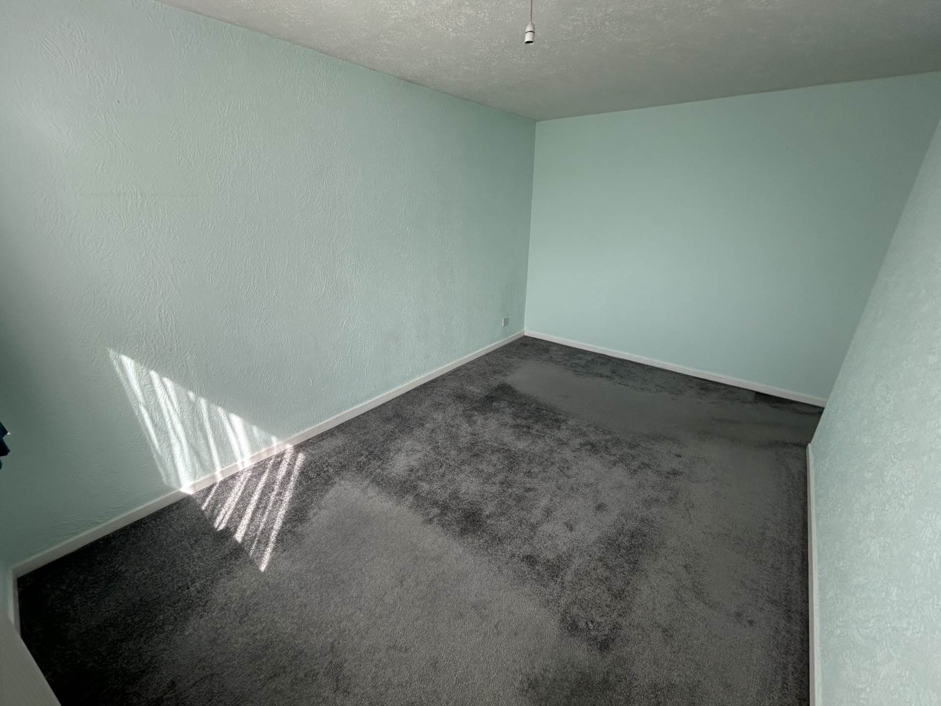32 Kensington Avenue, Oldham, OL9 0NL, Image 16