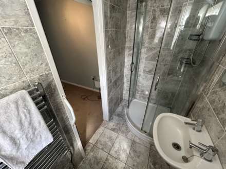 32 Kensington Avenue, Oldham, OL9 0NL, Image 13
