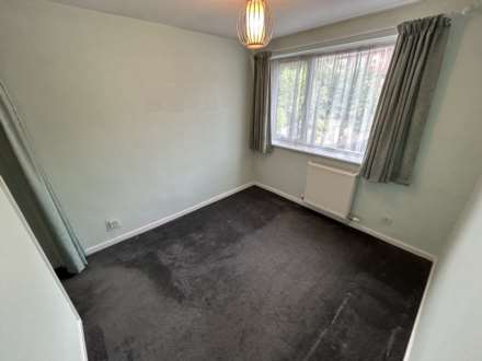 32 Kensington Avenue, Oldham, OL9 0NL, Image 19