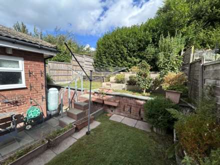 32 Kensington Avenue, Oldham, OL9 0NL, Image 24